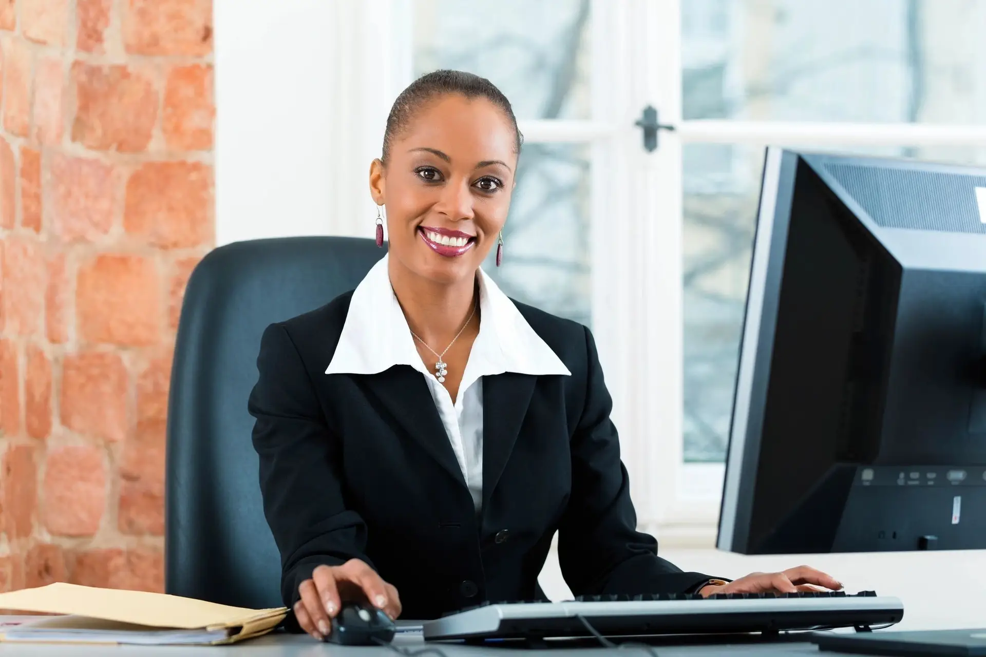 Professional online notary client meeting